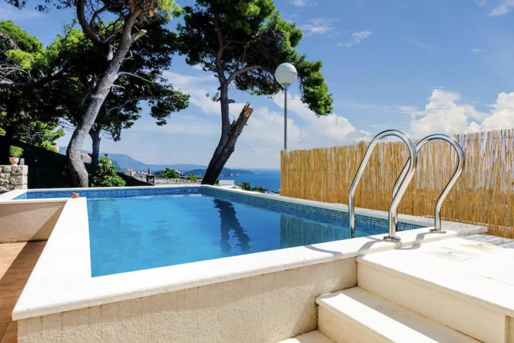 Wave N' Sea Apartment With A Private Pool Дубровник Экстерьер фото