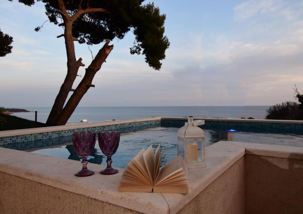 Wave N' Sea Apartment With A Private Pool Дубровник Экстерьер фото